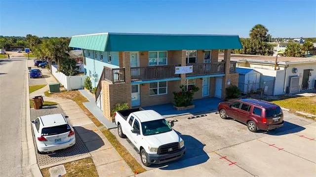 $2,000 | 212 South Daytona Avenue, Unit 1, Flagler Beach, FL 32136