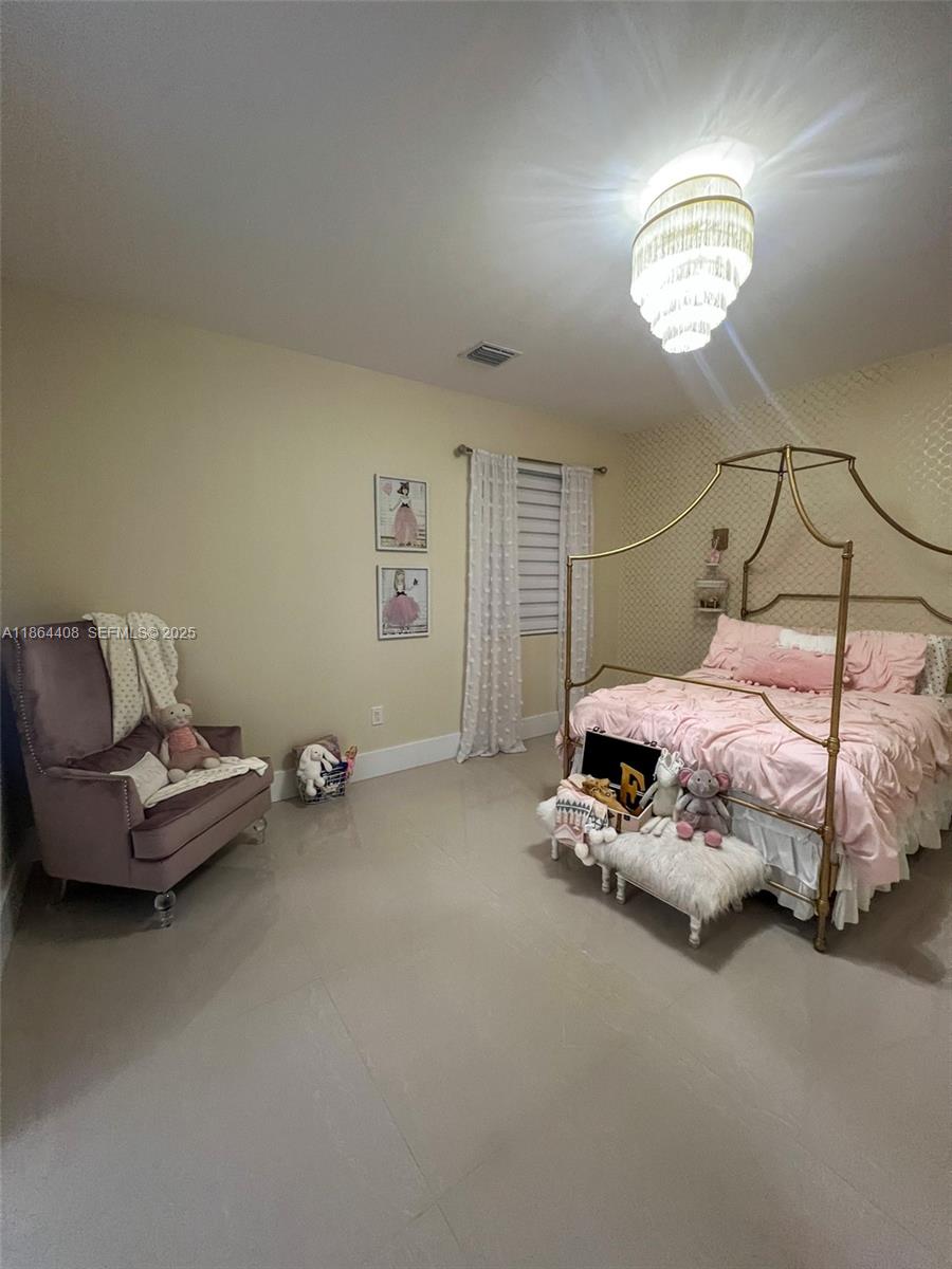 14680 Southwest 17th Street Miami, FL 33175 - Photo 37 of 68 Room with bathroom