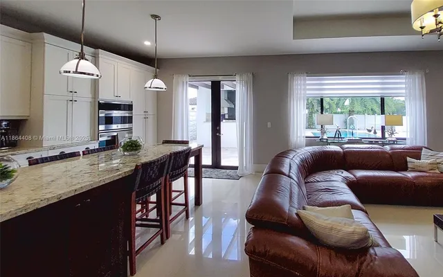 $8,500 | 14680 Southwest 17th Street, Miami, FL 33175