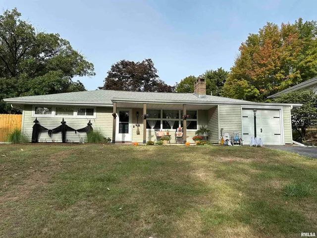 $130,900 | 840 Ravine Court, Canton, IL 61520