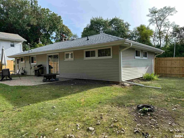 $130,900 | 840 Ravine Court, Canton, IL 61520