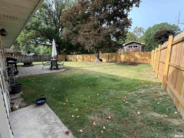 $130,900 | 840 Ravine Court, Canton, IL 61520