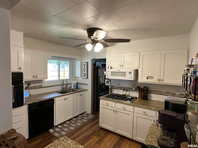 $130,900 | 840 Ravine Court, Canton, IL 61520