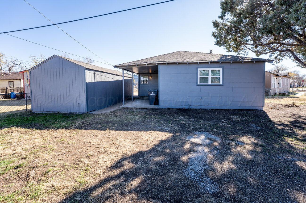 4224 South Polk Street Amarillo, TX 79110 - Photo 35 of 55 a backyard of a house