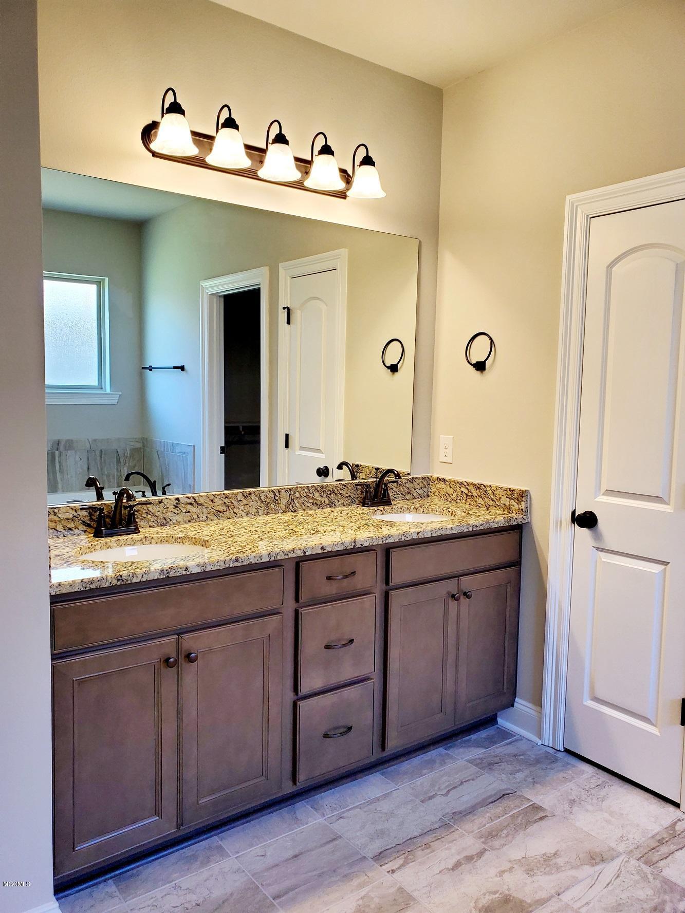 14513 North Swan Road Gulfport, MS 39503 - Photo 9 of 16 9