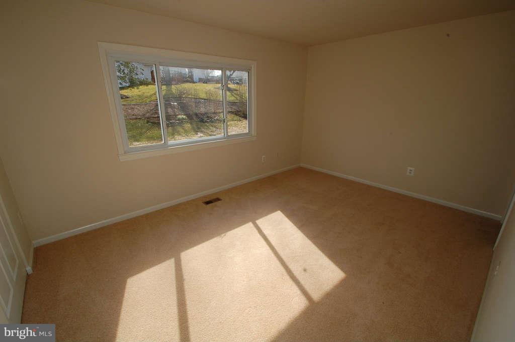 109 West Church Road Sterling, VA 20164 - Photo 16 of 27 Bedroom (Master)