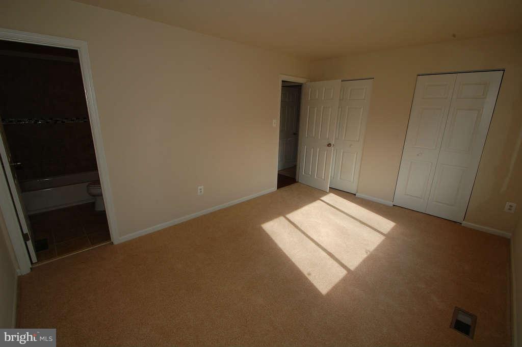 109 West Church Road Sterling, VA 20164 - Photo 17 of 27 Bedroom (Master)