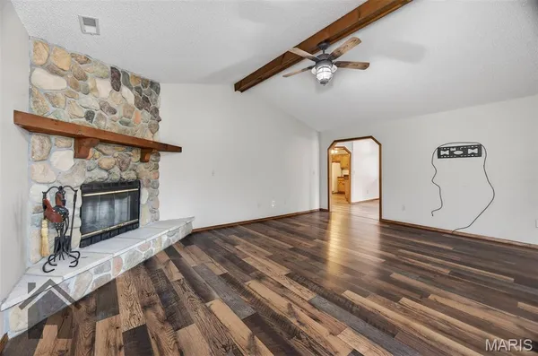 $239,900 | 13830 Sunflower Lane, Plato, MO 65552