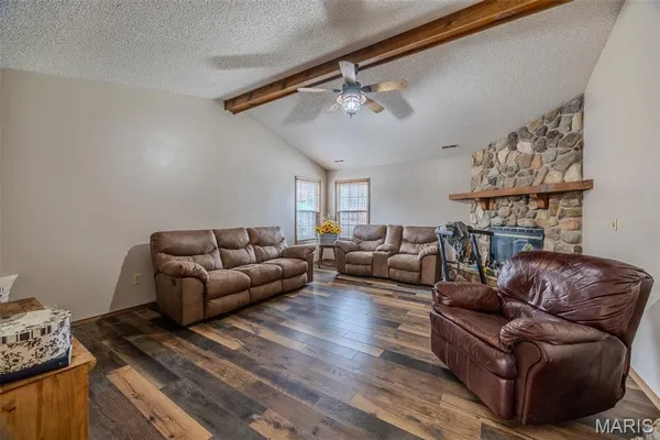 $239,900 | 13830 Sunflower Lane, Plato, MO 65552