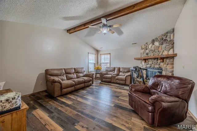 $239,900 | 13830 Sunflower Lane, Plato, MO 65552