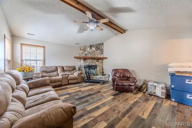 $239,900 | 13830 Sunflower Lane, Plato, MO 65552