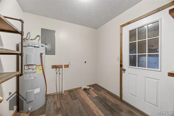 $239,900 | 13830 Sunflower Lane, Plato, MO 65552