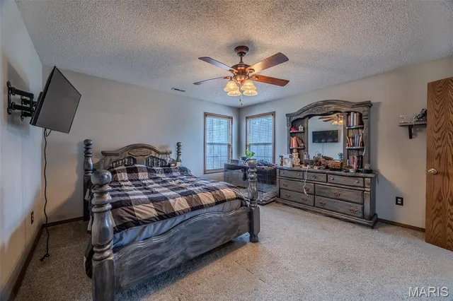 $239,900 | 13830 Sunflower Lane, Plato, MO 65552