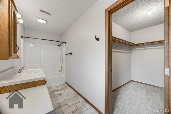 $239,900 | 13830 Sunflower Lane, Plato, MO 65552