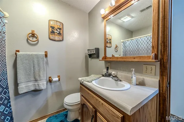 $239,900 | 13830 Sunflower Lane, Plato, MO 65552