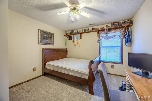 $239,900 | 13830 Sunflower Lane, Plato, MO 65552