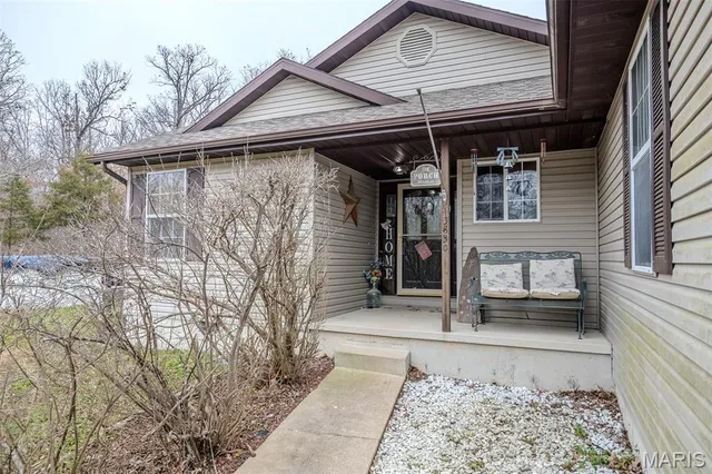 $239,900 | 13830 Sunflower Lane, Plato, MO 65552