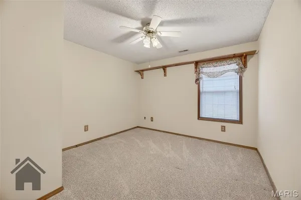 $239,900 | 13830 Sunflower Lane, Plato, MO 65552