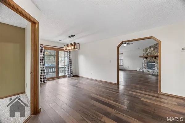 $239,900 | 13830 Sunflower Lane, Plato, MO 65552