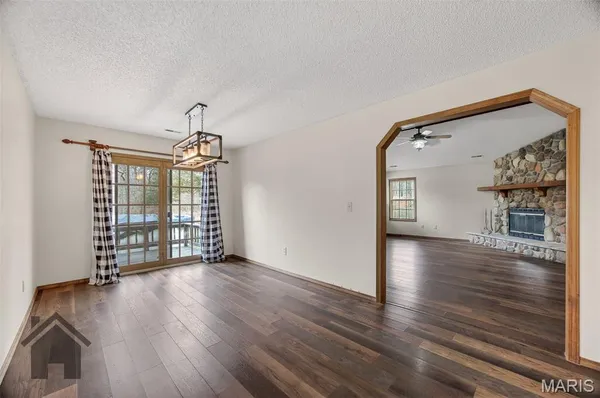 $239,900 | 13830 Sunflower Lane, Plato, MO 65552