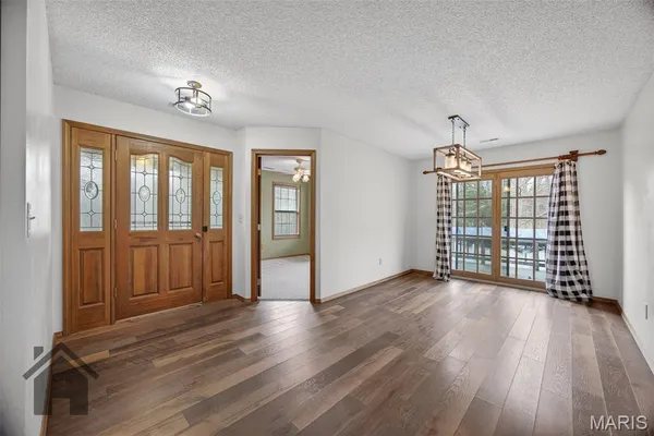 $239,900 | 13830 Sunflower Lane, Plato, MO 65552