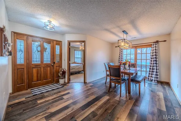 $239,900 | 13830 Sunflower Lane, Plato, MO 65552