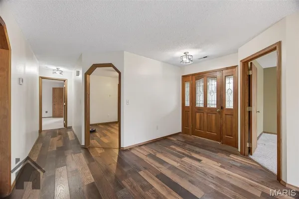 $239,900 | 13830 Sunflower Lane, Plato, MO 65552