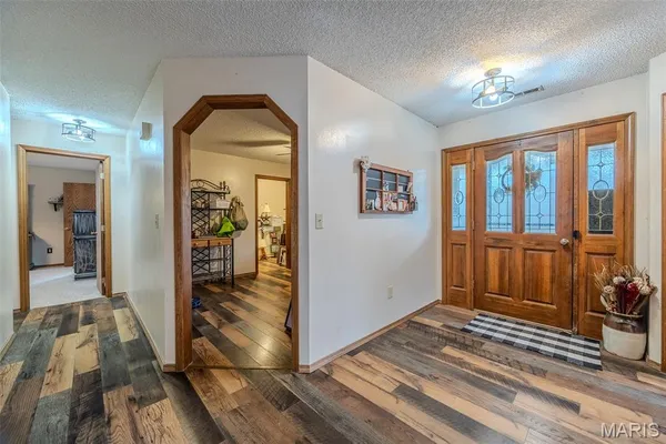 $239,900 | 13830 Sunflower Lane, Plato, MO 65552