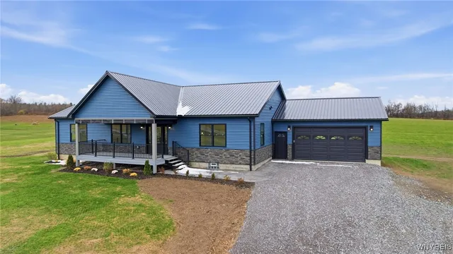 $575,000 | 10454 Gillate Road, Alexander, NY 14005