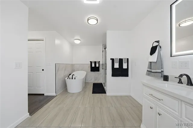 $575,000 | 10454 Gillate Road, Alexander, NY 14005