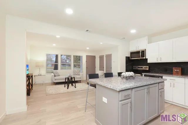 $1,875 | 8772 Gail Drive, Baton Rouge, LA 70809