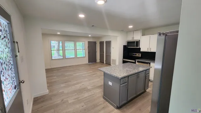 $1,875 | 8772 Gail Drive, Baton Rouge, LA 70809