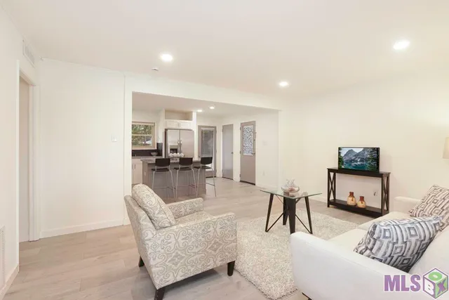 $1,875 | 8772 Gail Drive, Baton Rouge, LA 70809