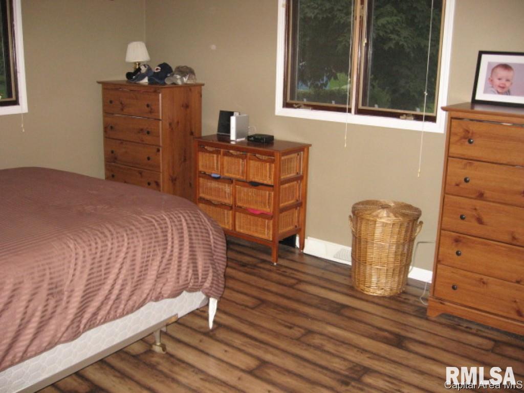 705 Allen Drive Athens, IL 62613 - Photo 21 of 36 Gallery Image 21