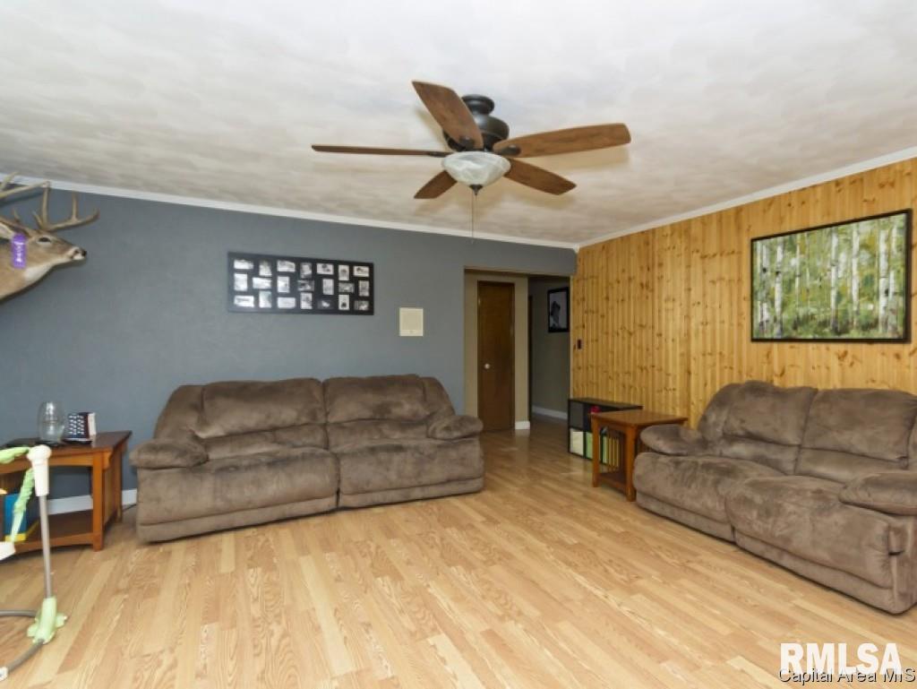 705 Allen Drive Athens, IL 62613 - Photo 3 of 36 Gallery Image 3