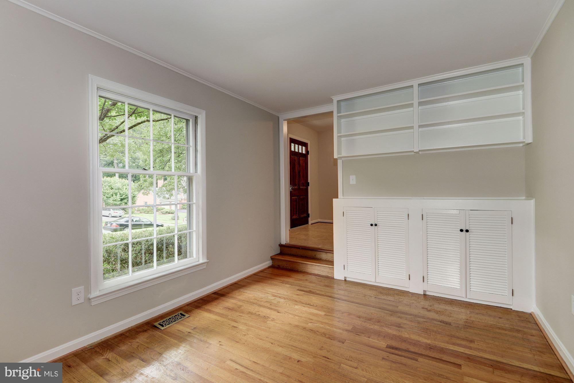 11813 Gregerscroft Road Potomac, MD 20854 - Photo 15 of 30 Interior (General)