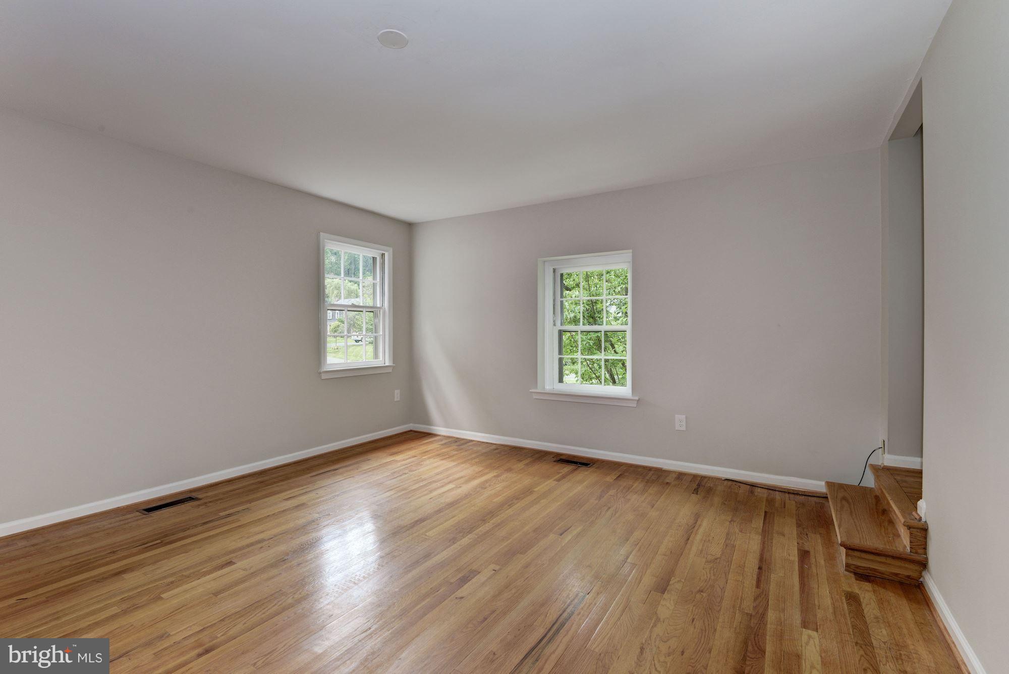 11813 Gregerscroft Road Potomac, MD 20854 - Photo 17 of 30 Bedroom (Master)