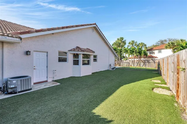 $1,074,999 | 3605 Southwest 23rd Street, Delray Beach, FL 33445