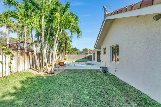 $1,074,999 | 3605 Southwest 23rd Street, Delray Beach, FL 33445