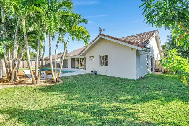 $1,074,999 | 3605 Southwest 23rd Street, Delray Beach, FL 33445