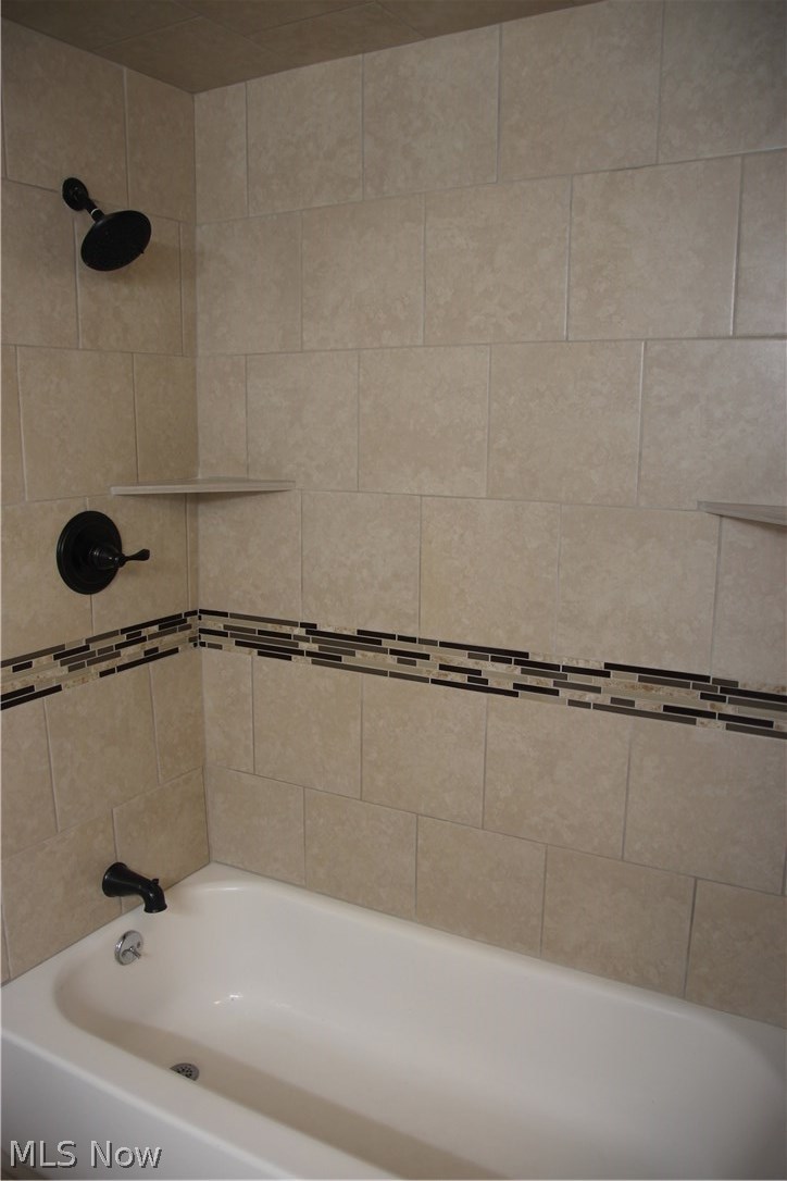 7411 Jameson Road Parma, OH 44129 - Photo 11 of 35
