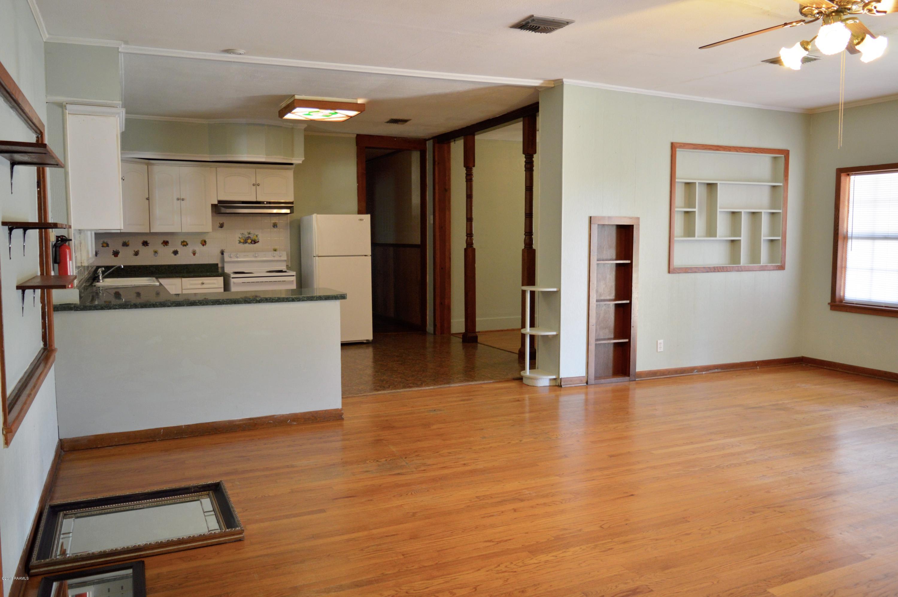 609 West Gloria Switch Road Lafayette, LA 70507 - Photo 7 of 37 Gallery Image 7