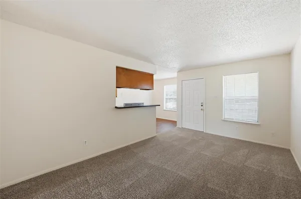 $1,275 | 504 Kings Way Drive, Unit C, Mansfield, TX 76063