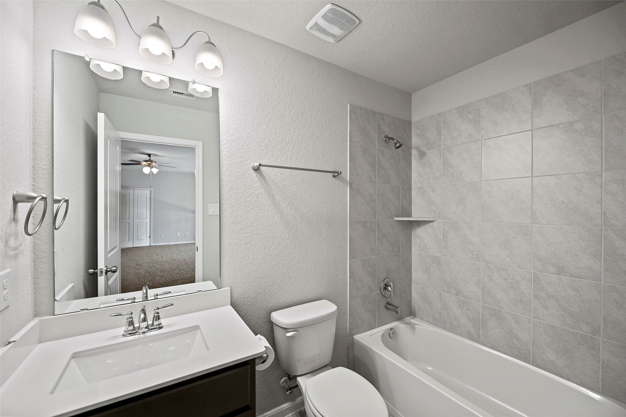 5839 Metaphor Way Rosenberg, TX 77469 - Photo 23 of 50 4th Bathroom