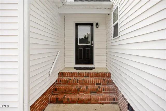 $419,500 | 7308 Messenger Drive, Willow Spring, NC 27592