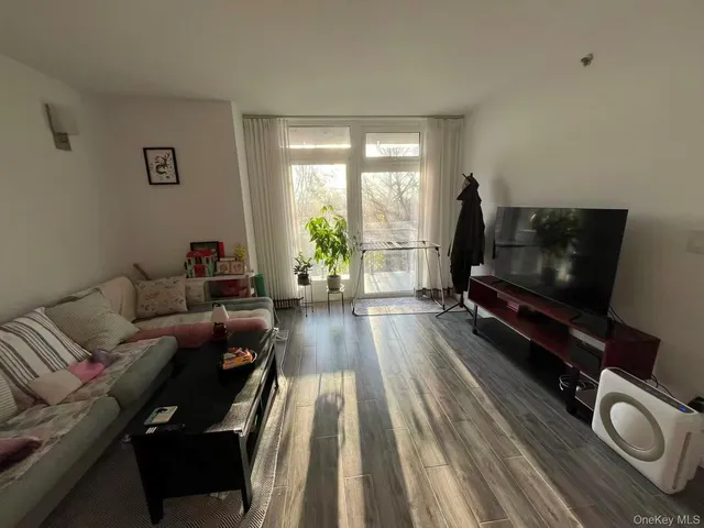 $549,000 | 65-18 Austin Street, Unit 4G | Rego Park