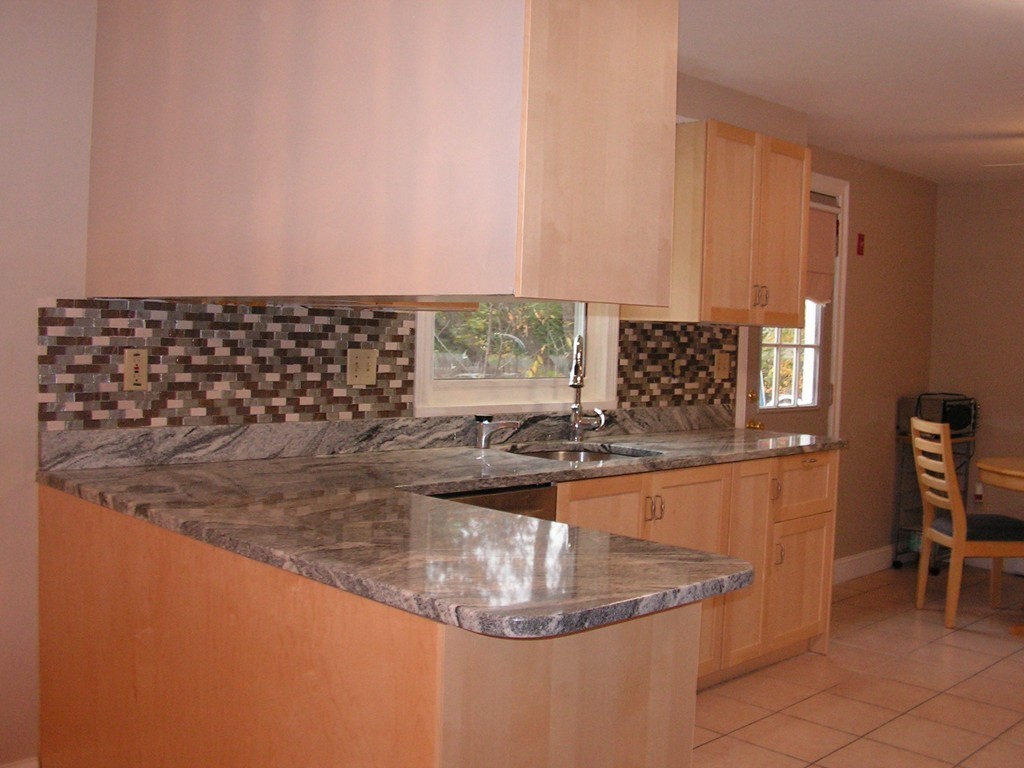 71 A Oak Road Canton, MA 02021 - Photo 3 of 26 Gallery Image 3