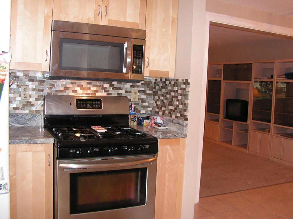 71 A Oak Road Canton, MA 02021 - Photo 4 of 26 Gallery Image 4