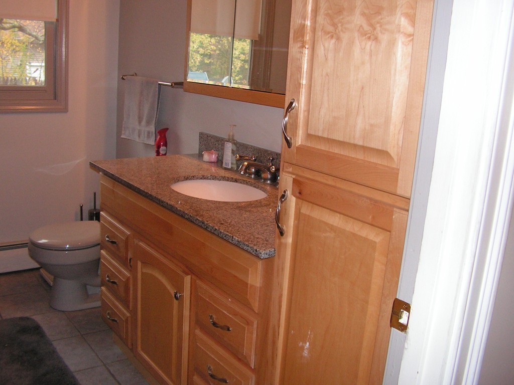 71 A Oak Road Canton, MA 02021 - Photo 10 of 26 Gallery Image 10