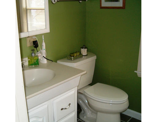 282 Waverly Road North Andover, MA 01845 - Photo 11 of 11 Gallery Image 11
